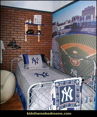 baseball-themed-bedroom-with-fences