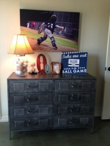 locker-dresser