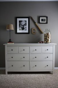 vintage-dresser