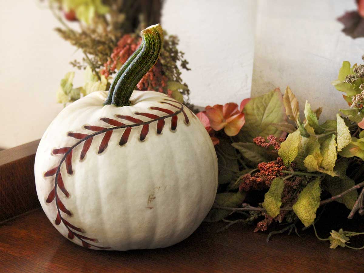 10 Baseball and Softball Halloween Pumpkin Ideas