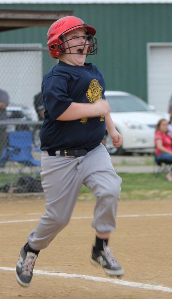 baseball runner with funny face