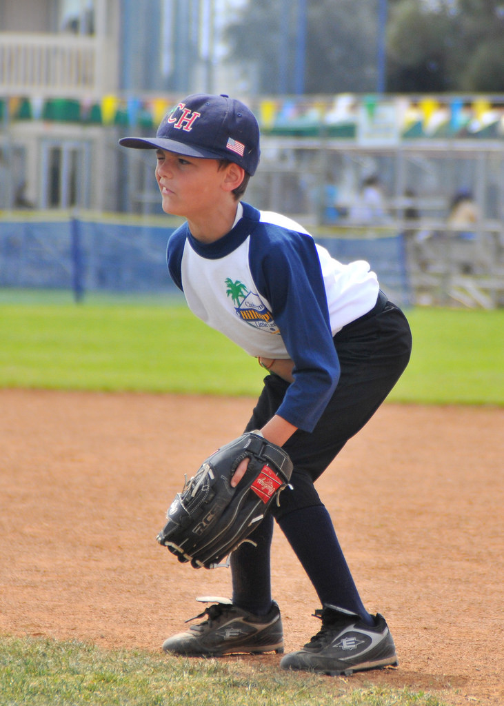 baseball kid has to pee