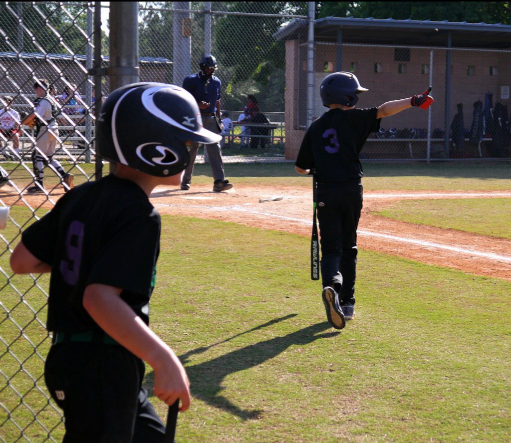 baseball thumbs up