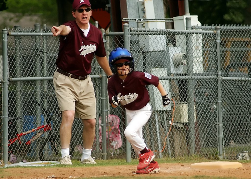 baseball-sport-game-boy-running-kid-567013-pxhere.com