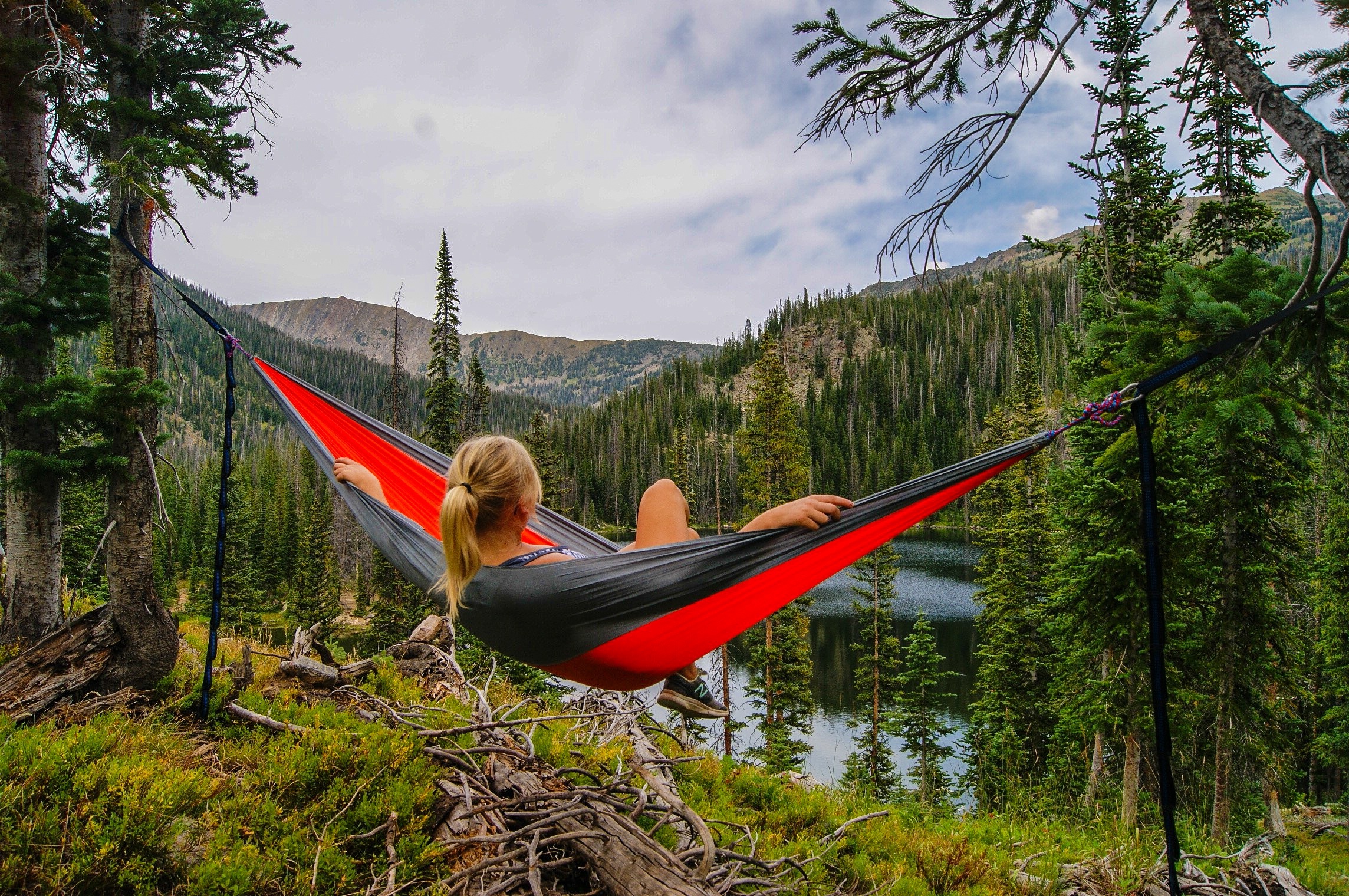 nature-wilderness-person-girl-woman-lake-838499-pxhere.com