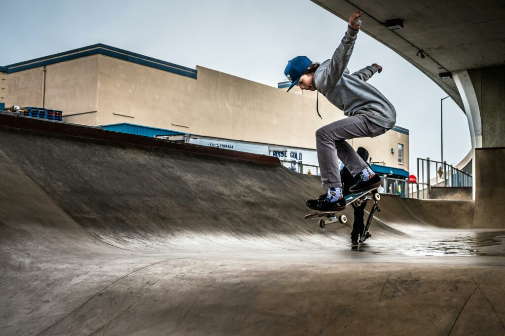 kid doing skateboard tricks